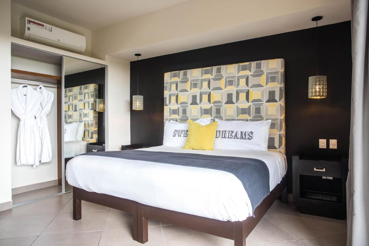 Honey B Suites Playa del Carmen Buitenkant foto