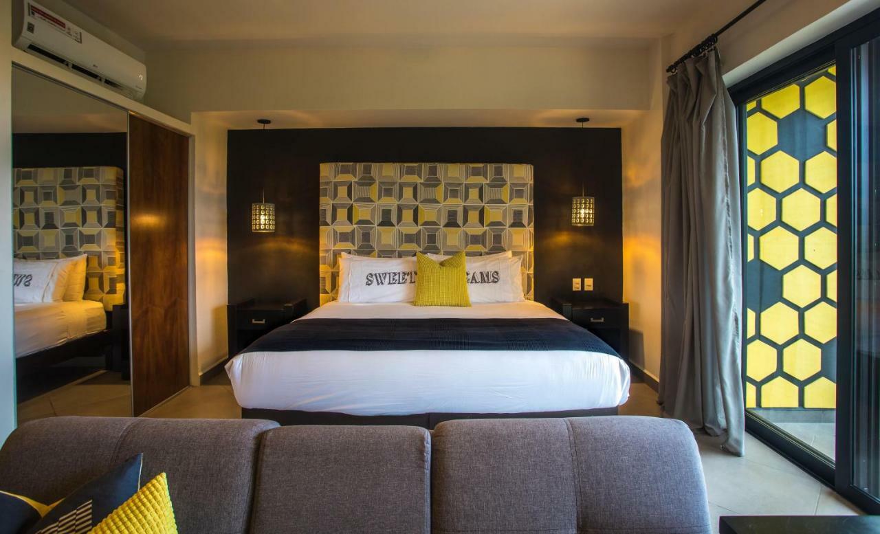 Honey B Suites Playa del Carmen Buitenkant foto