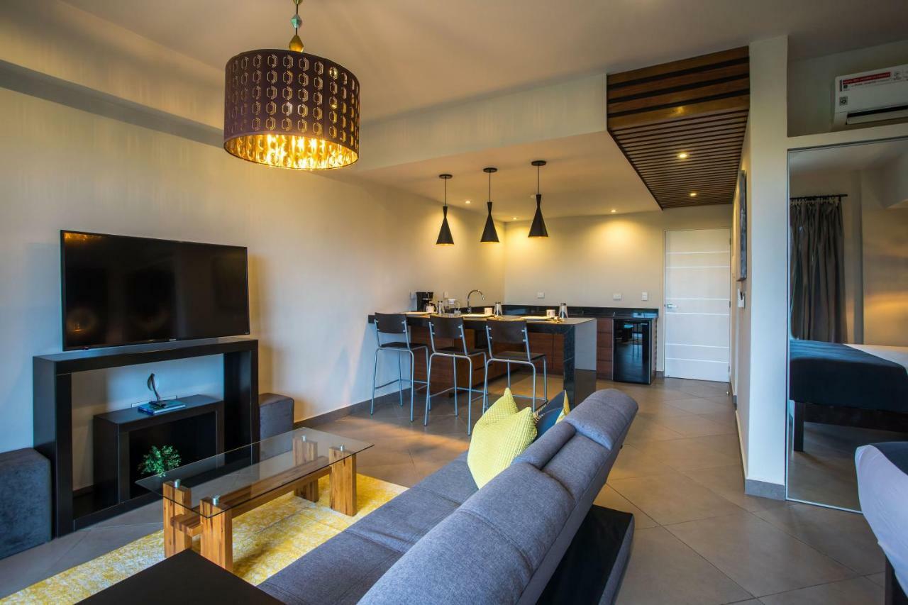 Honey B Suites Playa del Carmen Buitenkant foto
